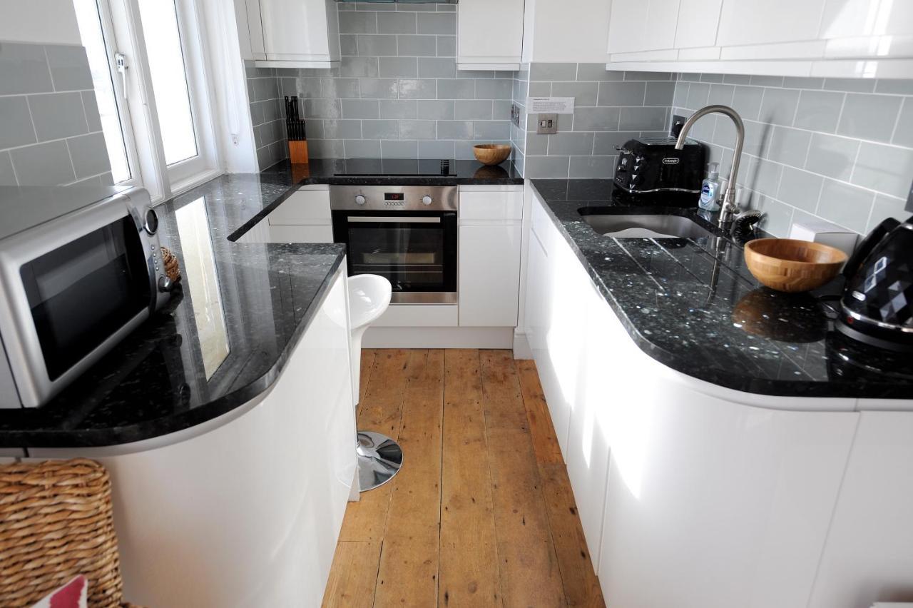 Starfish Apartment Lyme Regis Exterior photo